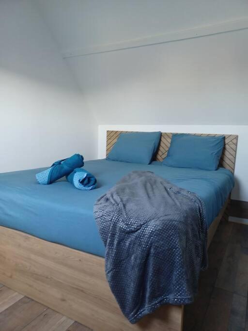 Appartamento Le Citadin Aeroport Beauvais Paris Esterno foto